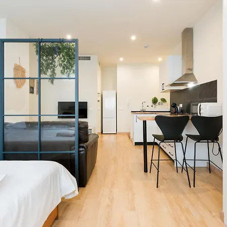 Lejlighed Wintowinrentals Hideaway Loft With Style In Málaga